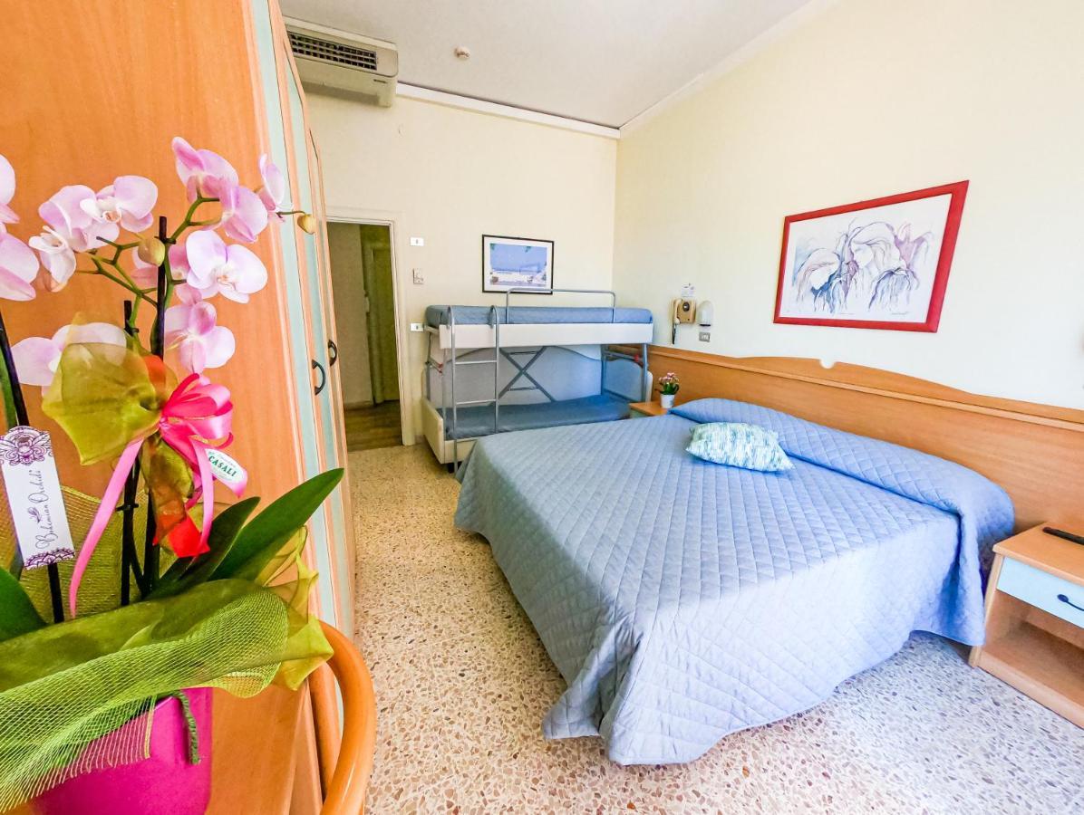 Hotel Simplon Bellaria-Igea Marina Phòng bức ảnh